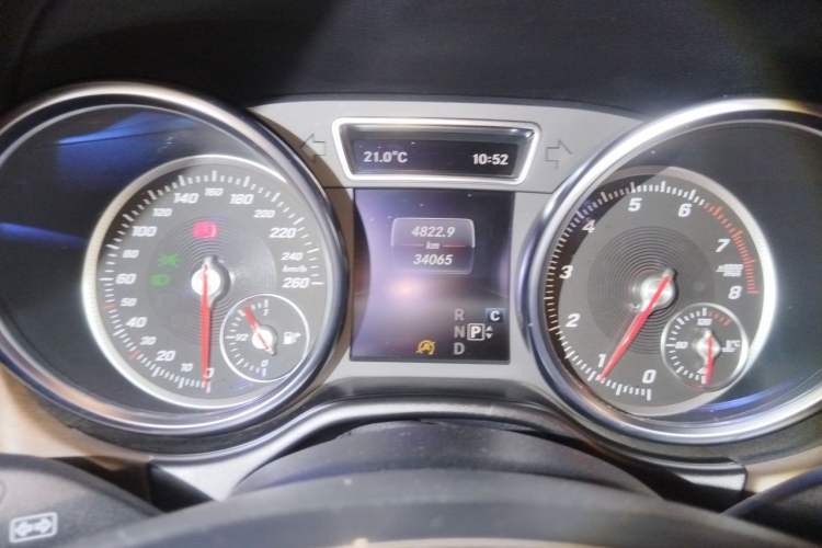 Used BAIC Off-Road BJ90 2021 3.0T Zhenrong Edition Odometer Close Up