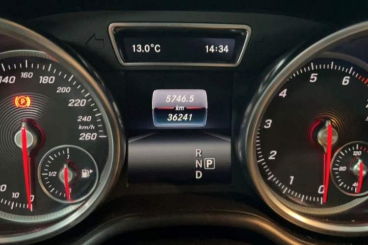 Used BAIC Off-Road BJ90 2021 3.0T Zhenrong Edition Odometer Close Up