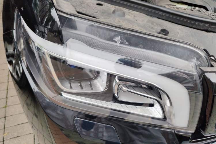 Used BAIC Off-Road BJ90 2021 3.0T Zhenrong Edition Right Front Headlight