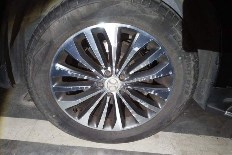 Used BAIC Off-Road BJ90 2021 3.0T Zhenrong Edition Right Front Wheel Hub