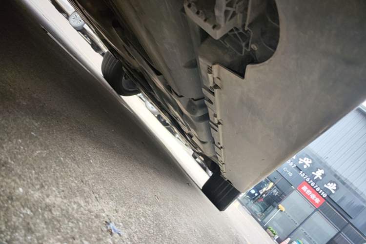 Used BAIC Off-Road BJ90 2021 4.0T Prestige Edition Right Side Sill