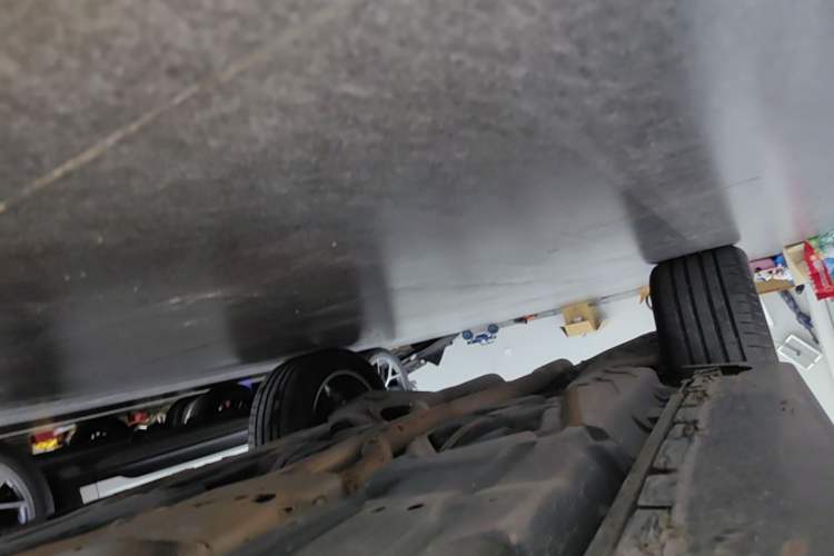 Used BAIC Off-Road BJ90 2021 4.0T Prestige Edition Right Side Sill