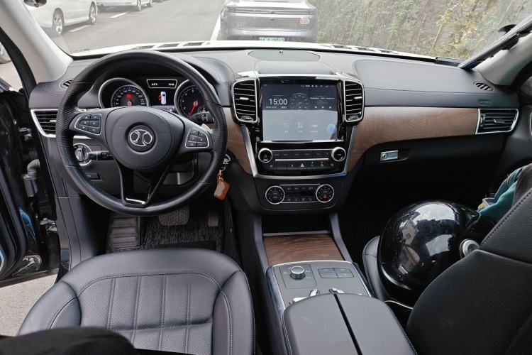 Used BAIC Off-Road BJ90 2021 3.0T Zhenrong Edition Interior 2