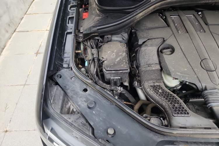 Used BAIC Off-Road BJ90 2023 3.0T Classic Edition Supreme Edition Engine Bay Right