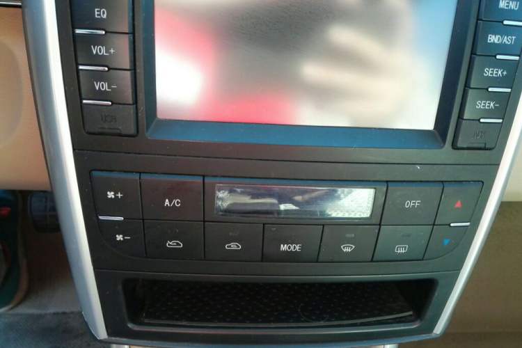 Used BAIC Off-Road E Series 2012 Hatchback 1.5L Manual Leshang Version AC Panel