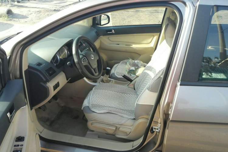 Used BAIC Off-Road E Series 2012 Hatchback 1.5L Manual Leshang Version Driver Seat