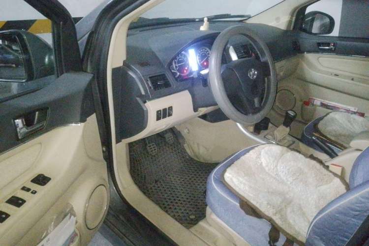 Used BAIC Off-Road E Series 2012 Hatchback 1.3L Manual Liking Edition Driver Seat