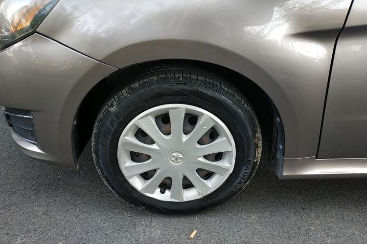 Used BAIC Off-Road E Series 2012 Hatchback 1.3L Manual Liking Edition Left Front Wheel Hub