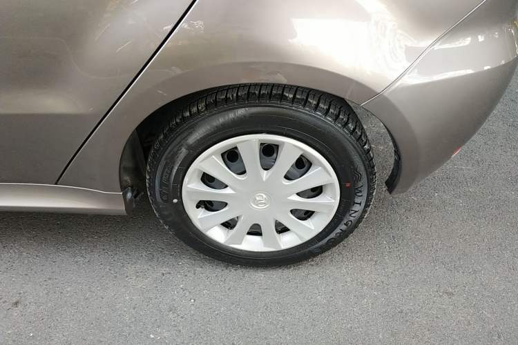 Used BAIC Off-Road E Series 2012 Hatchback 1.3L Manual Liking Edition Left Rear Wheel Hub