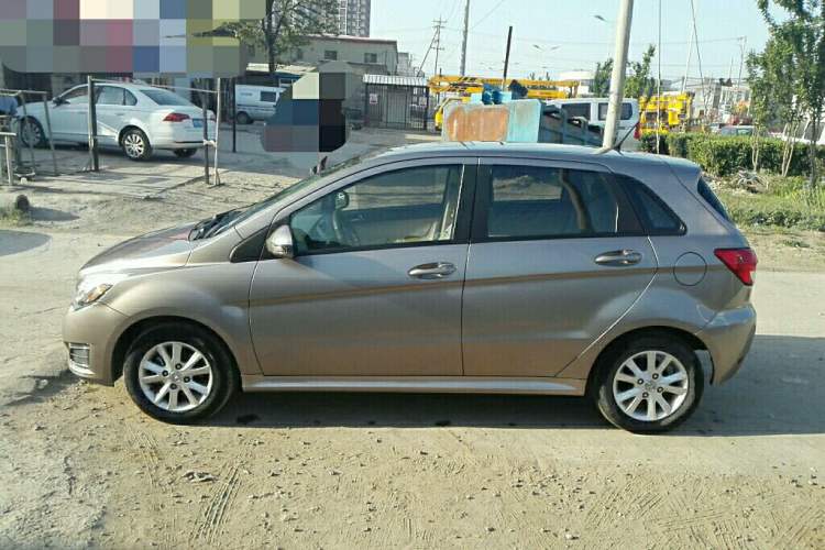 Used BAIC Off-Road E Series 2012 Hatchback 1.5L Manual Leshang Version Left Side