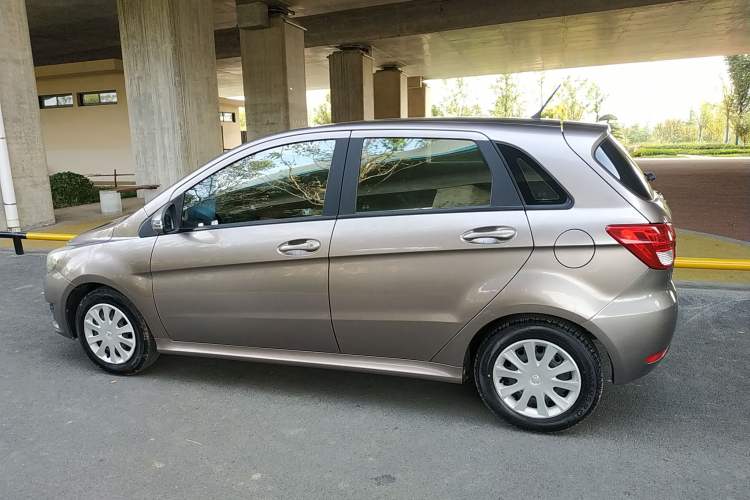 Used BAIC Off-Road E Series 2012 Hatchback 1.3L Manual Liking Edition Left Side
