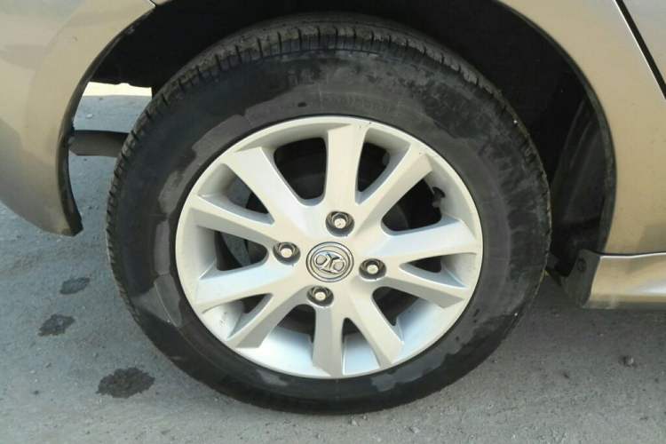 Used BAIC Off-Road E Series 2012 Hatchback 1.5L Manual Leshang Version Right Front Wheel Hub