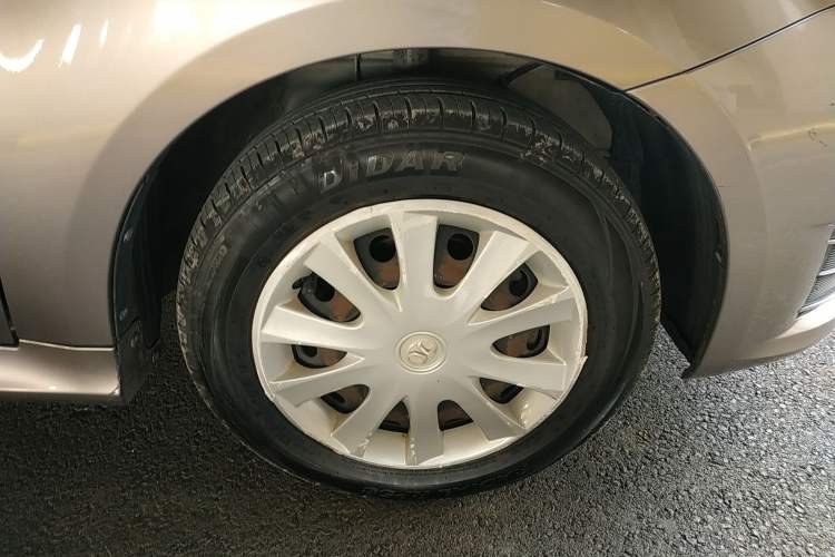 Used BAIC Off-Road E Series 2012 Hatchback 1.3L Manual Liking Edition Right Front Wheel Hub