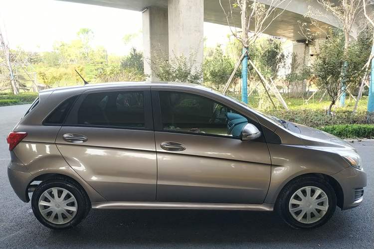 Used BAIC Off-Road E Series 2012 Hatchback 1.3L Manual Liking Edition Right Side