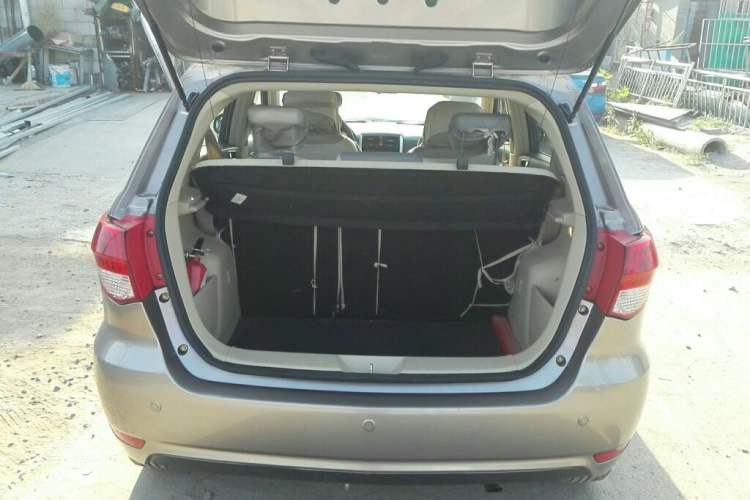 Used BAIC Off-Road E Series 2012 Hatchback 1.5L Manual Leshang Version Trunk