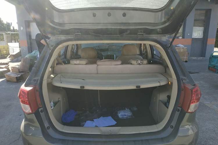 Used BAIC Off-Road E Series 2012 Hatchback 1.3L Manual Liking Edition Trunk