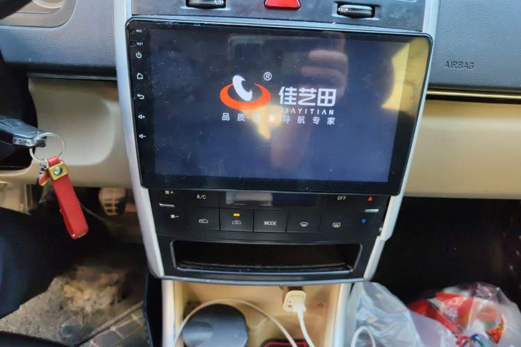 Used BAIC Off-Road E Series 2012 Hatchback 1.3L Manual Liking Edition Audio And AC Panel