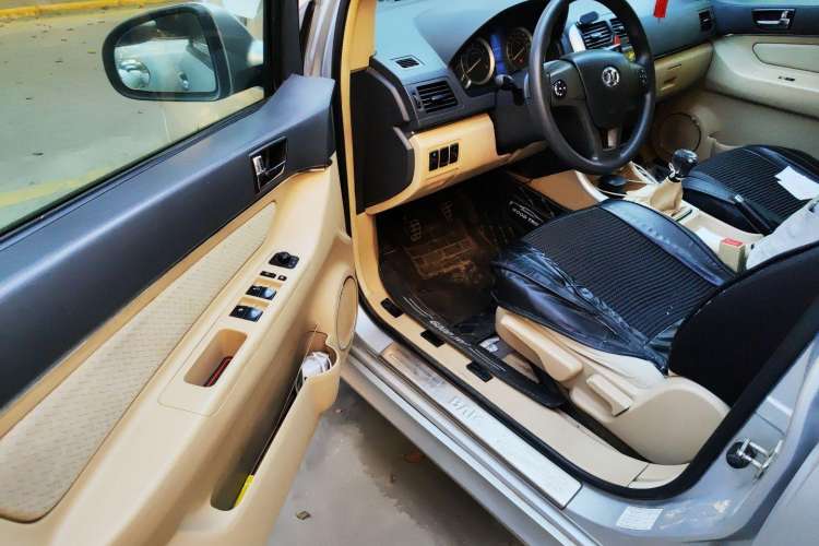 Used BAIC Off-Road E Series 2012 Hatchback 1.3L Manual Liking Edition Driver Seat