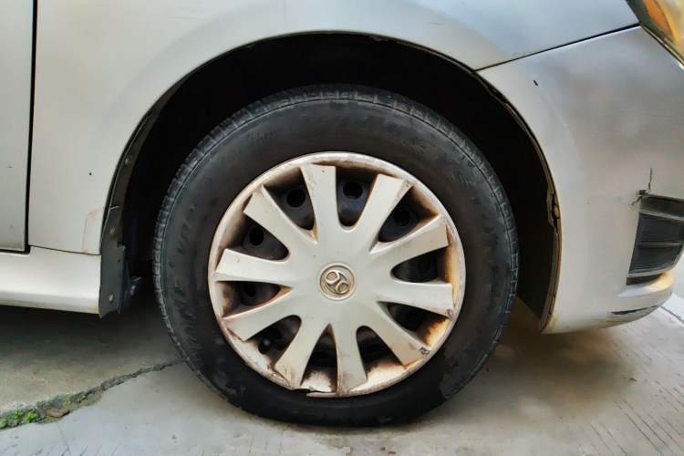 Used BAIC Off-Road E Series 2012 Hatchback 1.3L Manual Liking Edition Right Front Wheel Hub