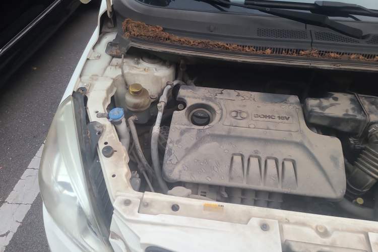 Used BAIC Off-Road E Series 2012 Hatchback 1.5L Automatic Leshang Version Engine Bay Right