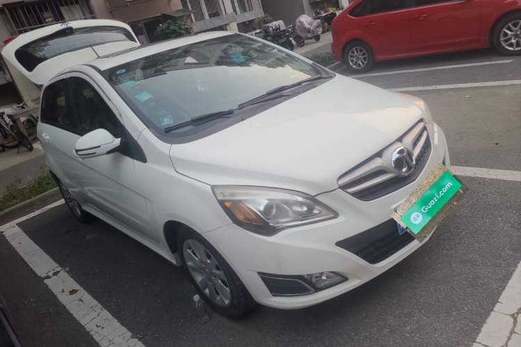 Used BAIC Off-Road E Series 2012 Hatchback 1.5L Automatic Leshang Version Front Right 45 Deg