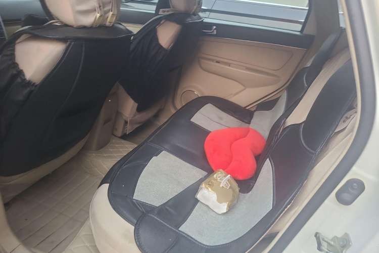 Used BAIC Off-Road E Series 2012 Hatchback 1.5L Automatic Leshang Version Left Rear Seat