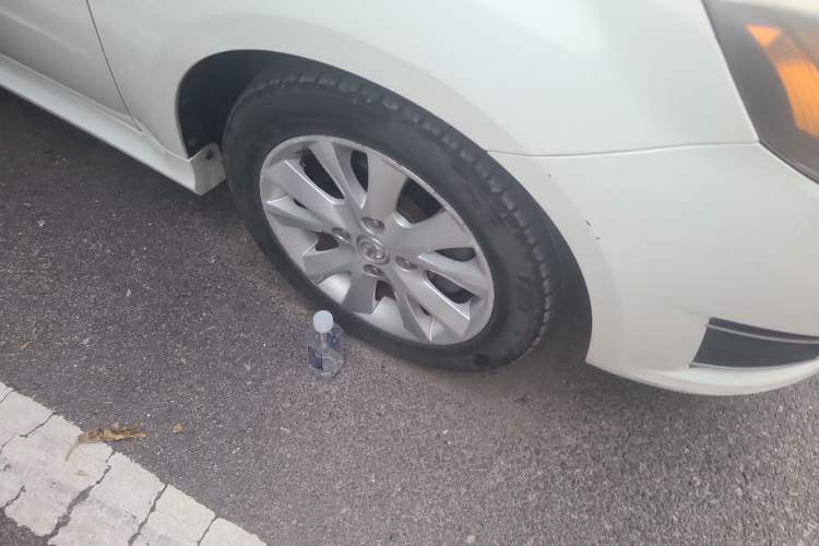 Used BAIC Off-Road E Series 2012 Hatchback 1.5L Automatic Leshang Version Right Front Wheel Hub