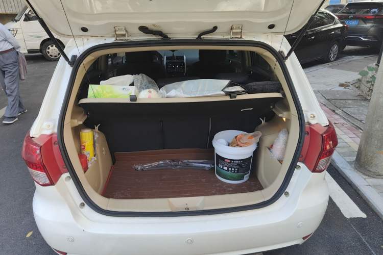 Used BAIC Off-Road E Series 2012 Hatchback 1.5L Automatic Leshang Version Trunk