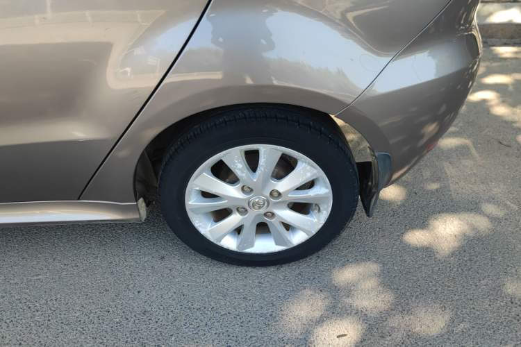 Used BAIC Off-Road E Series 2012 Hatchback 1.5L Automatic Leshang Version Left Rear Wheel Hub