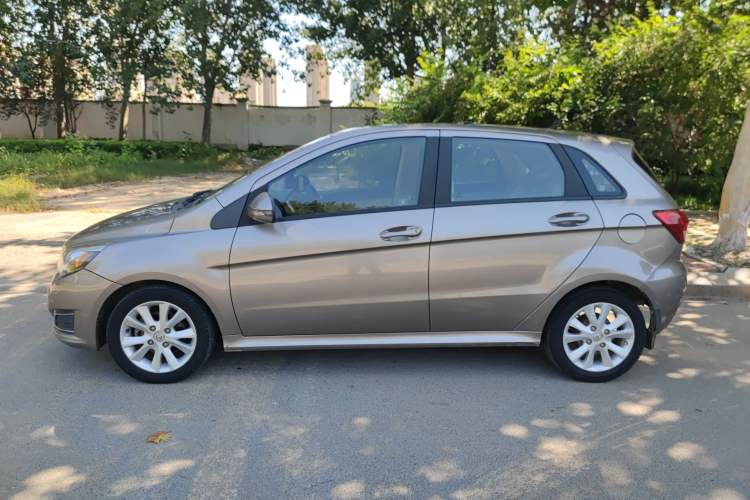 Used BAIC Off-Road E Series 2012 Hatchback 1.5L Automatic Leshang Version Left Side
