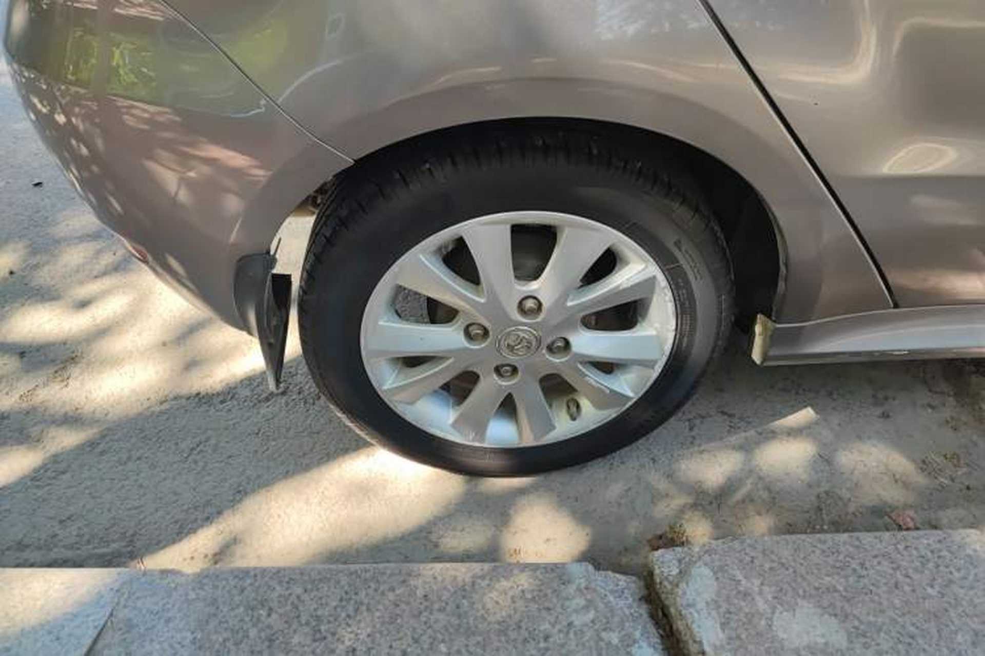 Used BAIC Off-Road E Series 2012 Hatchback 1.5L Automatic Leshang Version Right Rear Wheel Hub