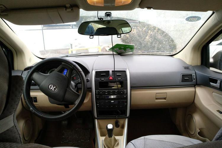 Used BAIC Off-Road E Series 2013 Sedan 1.3L Manual Lotte Edition Center Console