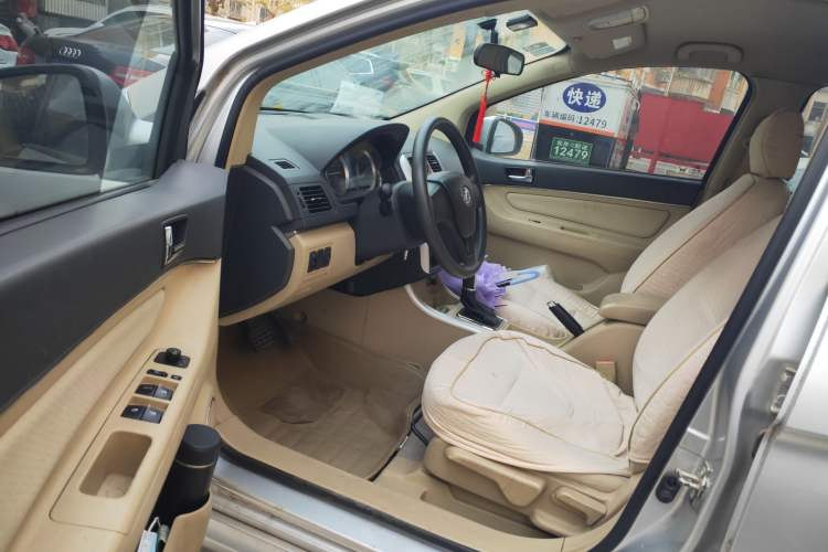 Used BAIC Off-Road E Series 2013 Sedan 1.5L Automatic Lotte Edition Driver Seat
