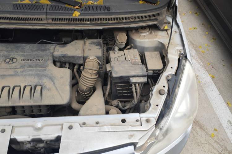 Used BAIC Off-Road E Series 2013 Sedan 1.5L Automatic Lotte Edition Engine Bay Left