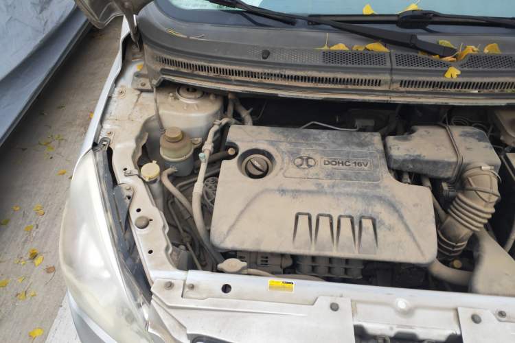 Used BAIC Off-Road E Series 2013 Sedan 1.5L Automatic Lotte Edition Engine Bay Right