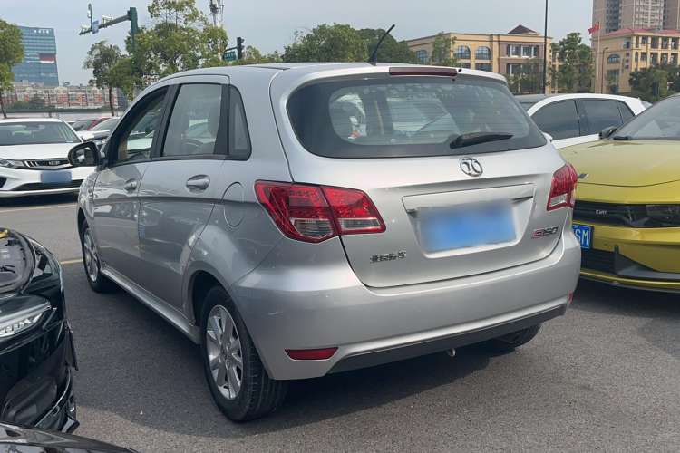Used BAIC Off-Road E Series 2013 Hatchback 1.5L Automatic Lotte Edition Exterior 5