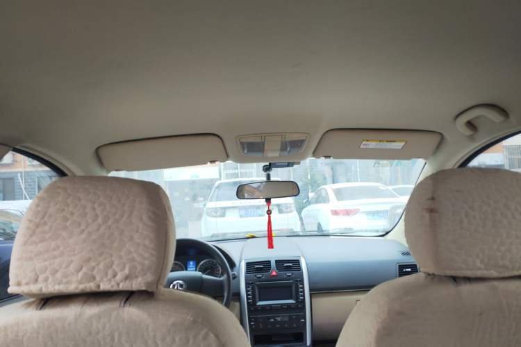 Used BAIC Off-Road E Series 2013 Sedan 1.5L Automatic Lotte Edition Headliner