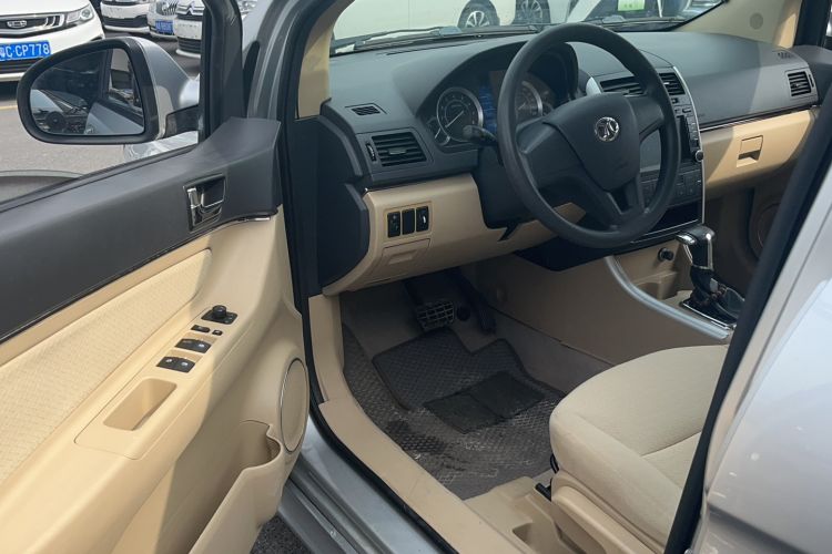 Used BAIC Off-Road E Series 2013 Hatchback 1.5L Automatic Lotte Edition Interior 2