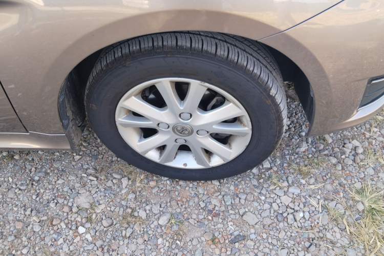 Used BAIC Off-Road E Series 2013 Hatchback 1.5L Automatic Lotte Edition Right Front Wheel Hub