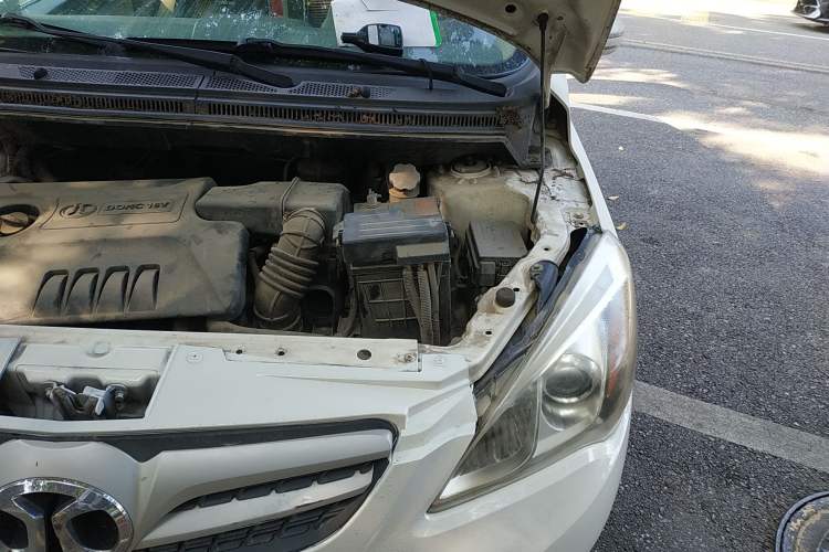 Used BAIC Off-Road E Series 2013 Hatchback 1.5L Automatic Lotte Edition Engine Bay Left