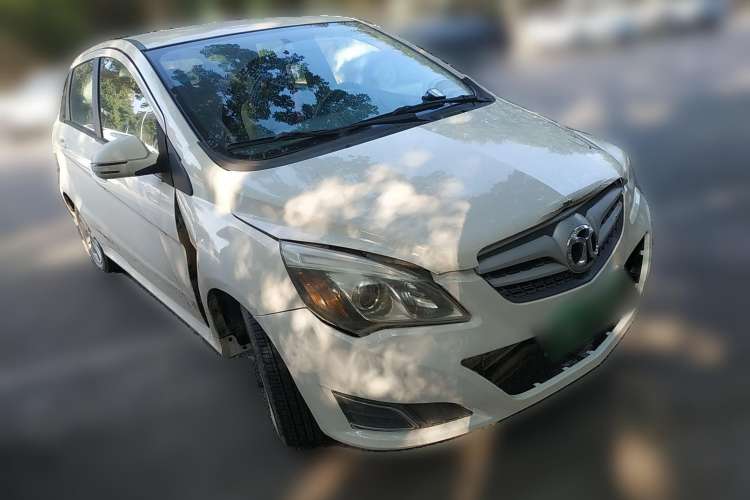 Used BAIC Off-Road E Series 2013 Hatchback 1.5L Automatic Lotte Edition Front Right 45 Deg