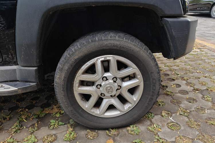 Used BAIC Off-Road F40 2019 2.3T Automatic Cube Edition Right Front Wheel Hub