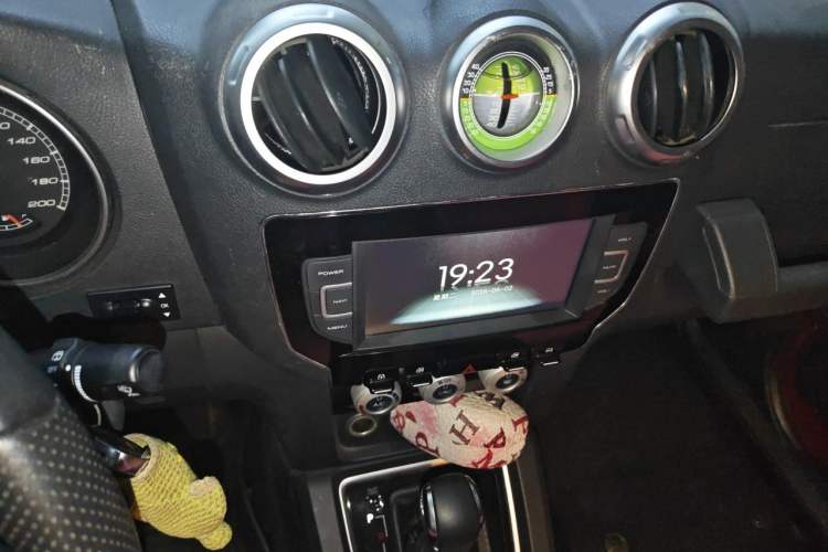 Used BAIC Off-Road F40 2019 2.3T Automatic Cube Edition Audio And AC Panel