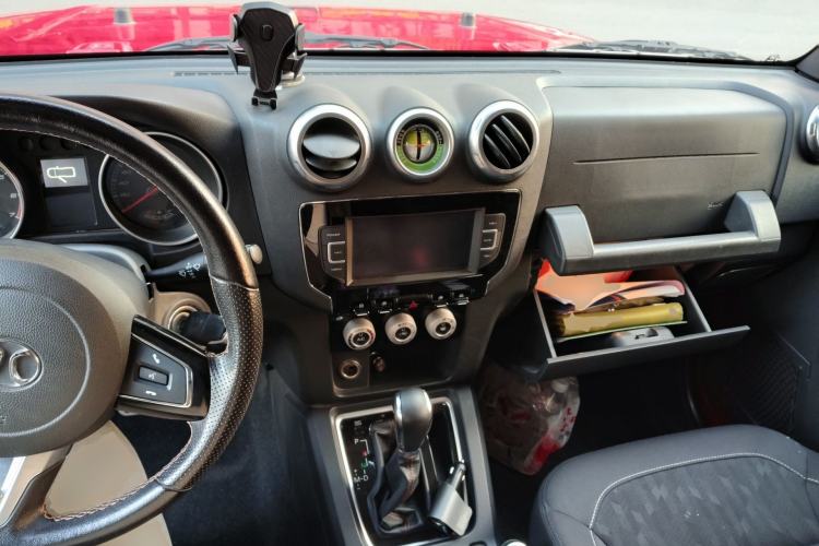 Used BAIC Off-Road F40 2019 2.3T Automatic Cube Edition Center Console