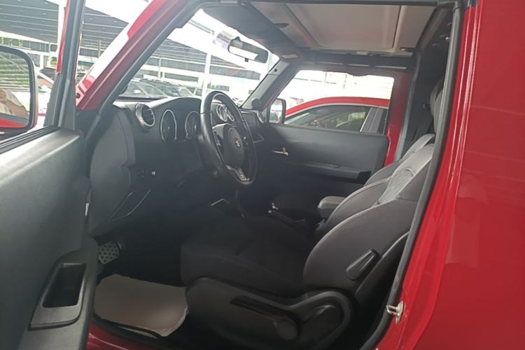 Used BAIC Off-Road F40 2019 2.3T Automatic Cube Edition Driver Seat