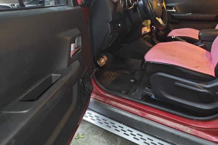 Used BAIC Off-Road F40 2019 2.3T Automatic Cube Edition Driver Seat