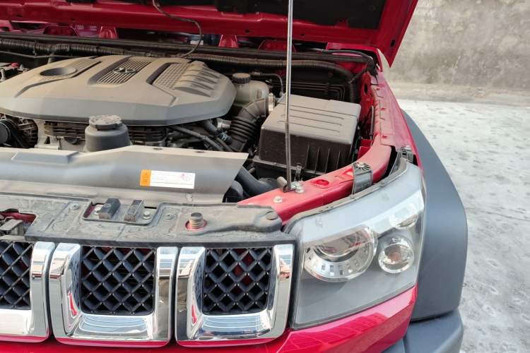 Used BAIC Off-Road F40 2019 2.3T Automatic Cube Edition Engine Bay Left