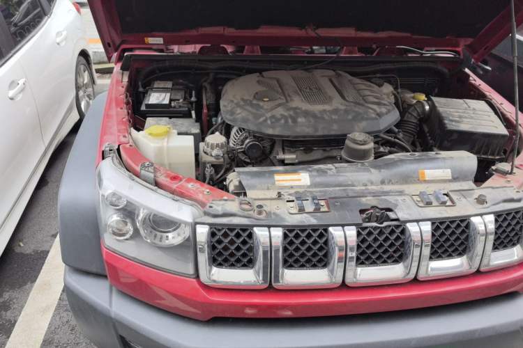 Used BAIC Off-Road F40 2019 2.3T Automatic Cube Edition Engine Bay Right