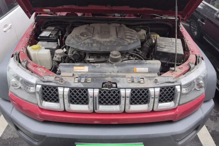Used BAIC Off-Road F40 2019 2.3T Automatic Cube Edition Engine Bay