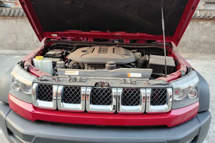 Used BAIC Off-Road F40 2019 2.3T Automatic Cube Edition Engine Bay